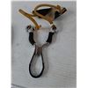 Image 3 : Small Slingshot and 50' Evans White Steel Tape Measure