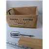 Image 8 : General electricPortable Food Mixer Model M4 Tested Works In Box with Accessories,  Manuals, Mixers