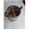 Image 4 : Apple Corer, S&P Shakers, Ampia Biscuit Maker, Salad Mill, Mirror Cam, Lagus Copper Pots, Sifter