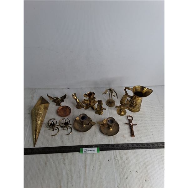 Assorted Mostly Copper & Brass Ornaments & Candle Holders