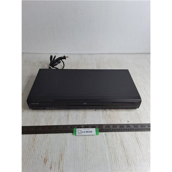Toshiba DVD Player - Powers On, No Remote