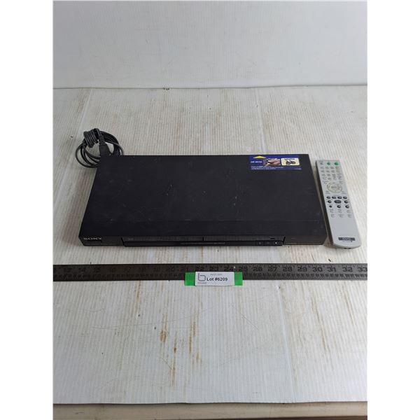 Sony DVD Player w/Remote - Powers On