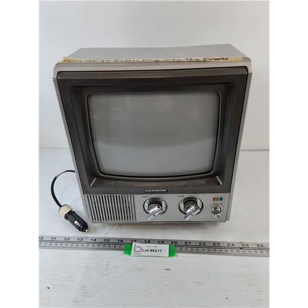 Magnasonic Mobile TV with Cigarette Lighter Plug Untested As-Is, Pickup Preferred