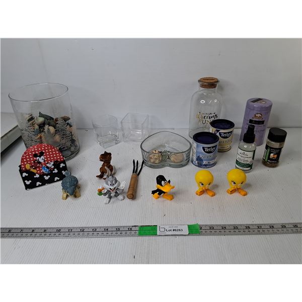 Looney Tunes Figurines, Decorative Shells, Mickey/Minnie Coasters, Misc.