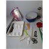 Image 3 : Cutlery Tray, Large Qtips, Mixing Bowl, Misc.