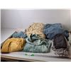 Image 1 : Throw Blankets, Bath Towels, Face Cloths, Misc.