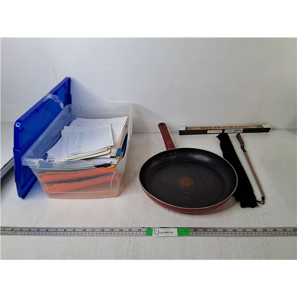Toy Wizard Wand, T-Fal Frying Pan, Loose Leaf, Misc. Pickup Pref'd