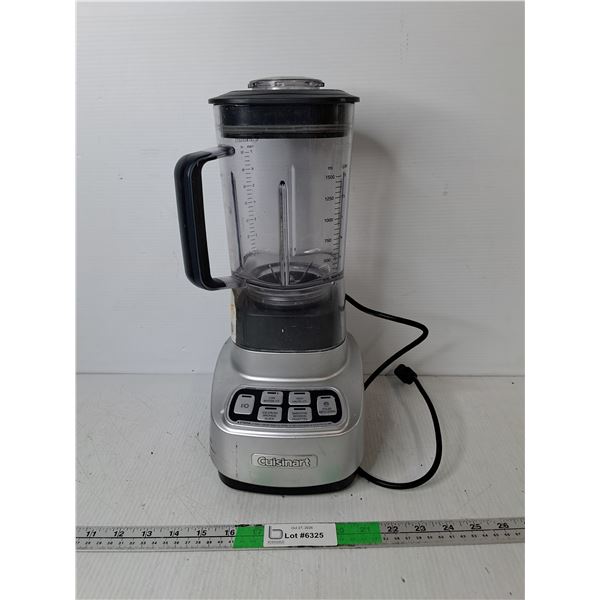 Cuisinart Blender- Powers On