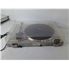 Image 4 : Akai AP-D210 Turntable- Powers On, As Is