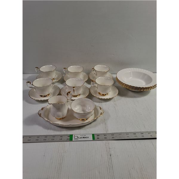 (19) Pieces of Royal Albert "Val D'Or"