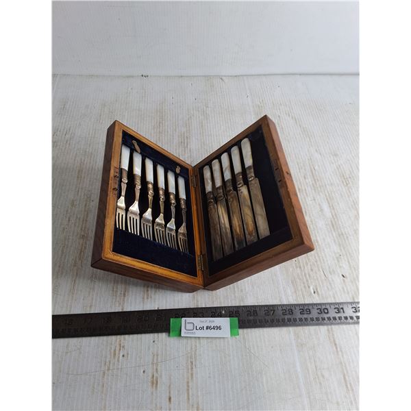 Vintage Set of Abbey Silver Plated Cutlery w/Wooden Storage Box