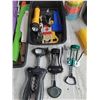 Image 3 : Assorted Kitchen Knives, Wine Bottle Openers, Enameled Roaster, Misc.