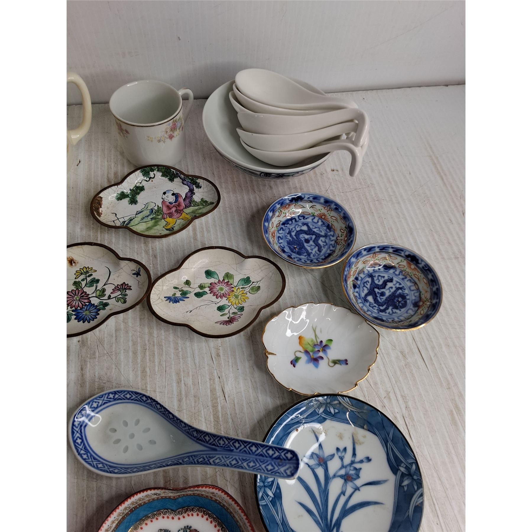 Assorted Fine China Cups & Bowls, Oriental Soup Utensils, Bag Clips ...