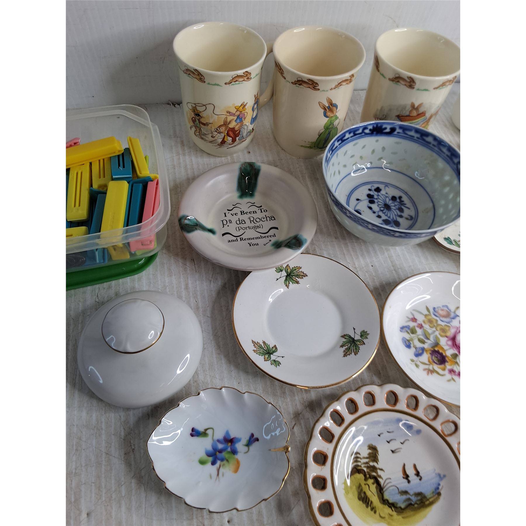 Assorted Fine China Cups & Bowls, Oriental Soup Utensils, Bag Clips ...