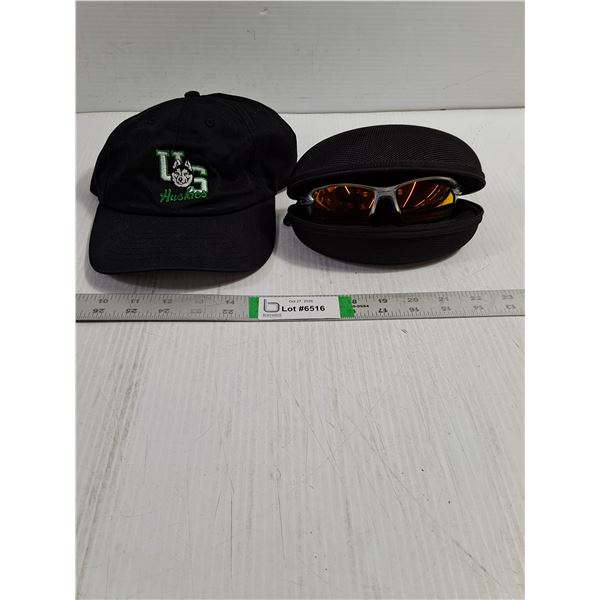U of S Huskies Hat and Oakley Sunglasses w/Case, Cannot Authenticate