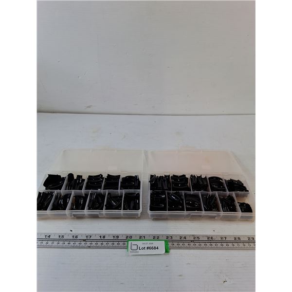 Assorted Fake Nails, Storage Containers