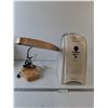 Image 1 : Table Lamp (Tested), Honeywell Humidifier (Powers On)