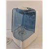 Image 5 : Table Lamp (Tested), Honeywell Humidifier (Powers On)
