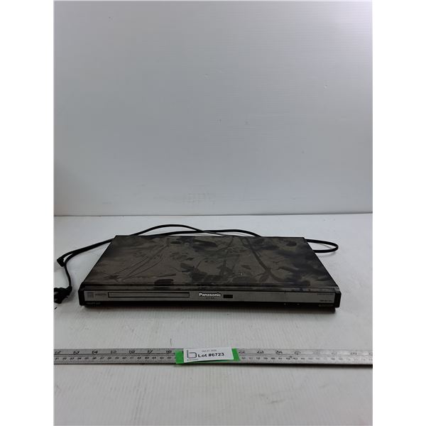Panasonic DVD-S53 DVD Player With An HDMI 1080p Output