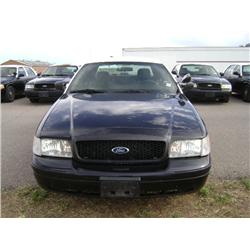 1009 "2005 FORD CROWN VICTORIA