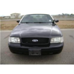 1059 "2005 FORD CROWN VICTORIA