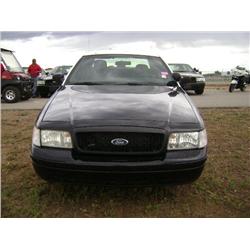 1062  2005 FORD CROWN VICTORIA