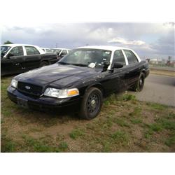 1068  2006 FORD CROWN VICTORIA