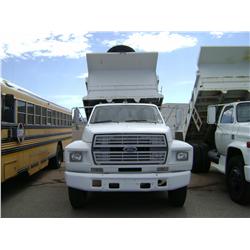 2021 "1986 FORD F700 DUMP TRUCK