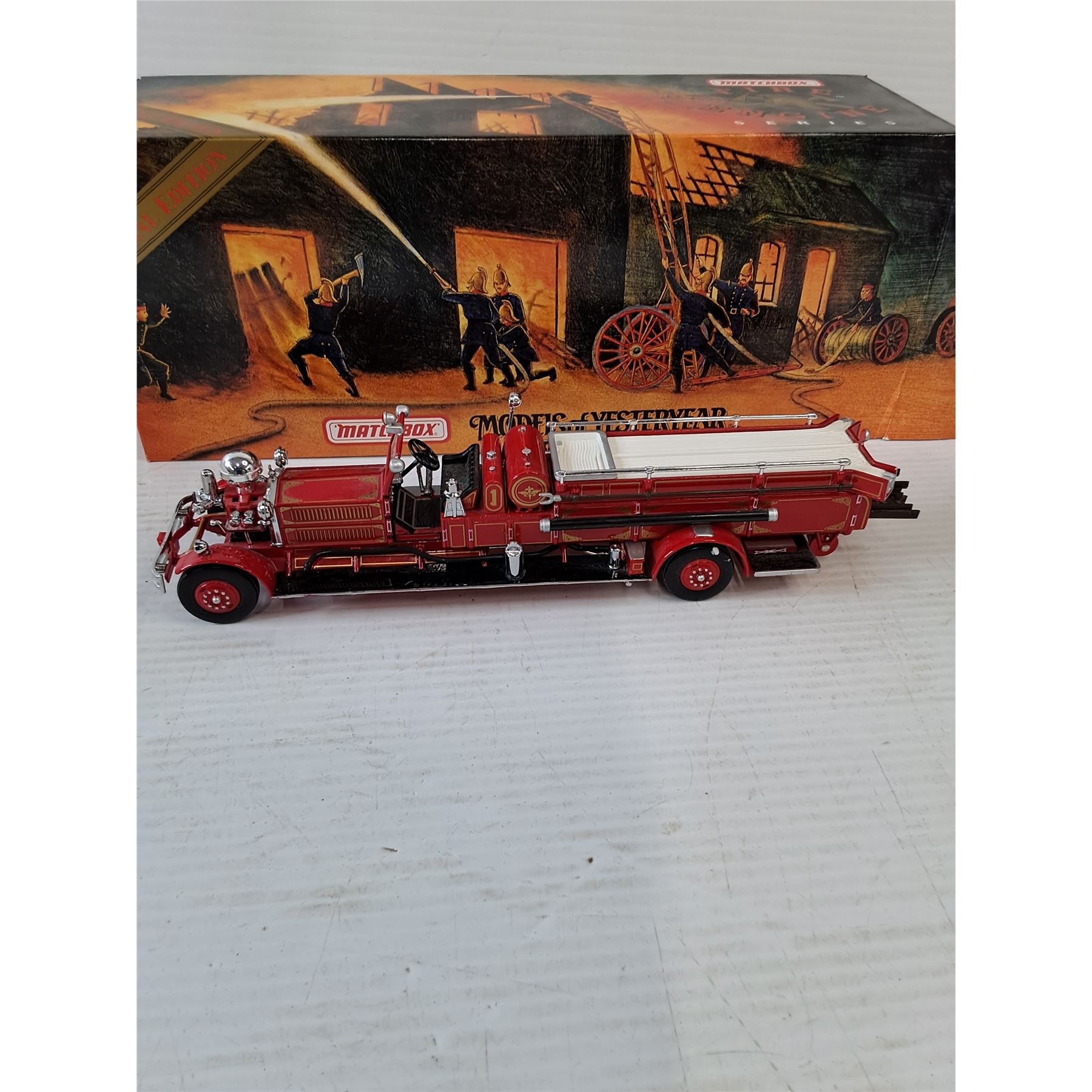 Matchbox Collectibles 1930 Ahrens-Fox 