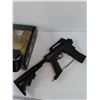 Image 9 : BT-4 SWAT Paintball Rifle with VL 200 Viewloader Paintball Ammo Canister