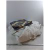Image 1 : Queen Size Mattress Cover, (2) Pillow Cases