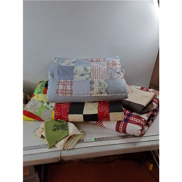(4) Throw Blankets