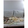 Image 1 : Various Doilies And Table Clothes, (2) Pillows