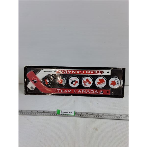 Team Canada Decorative Hockey Sticks And Pucks Appears NIB