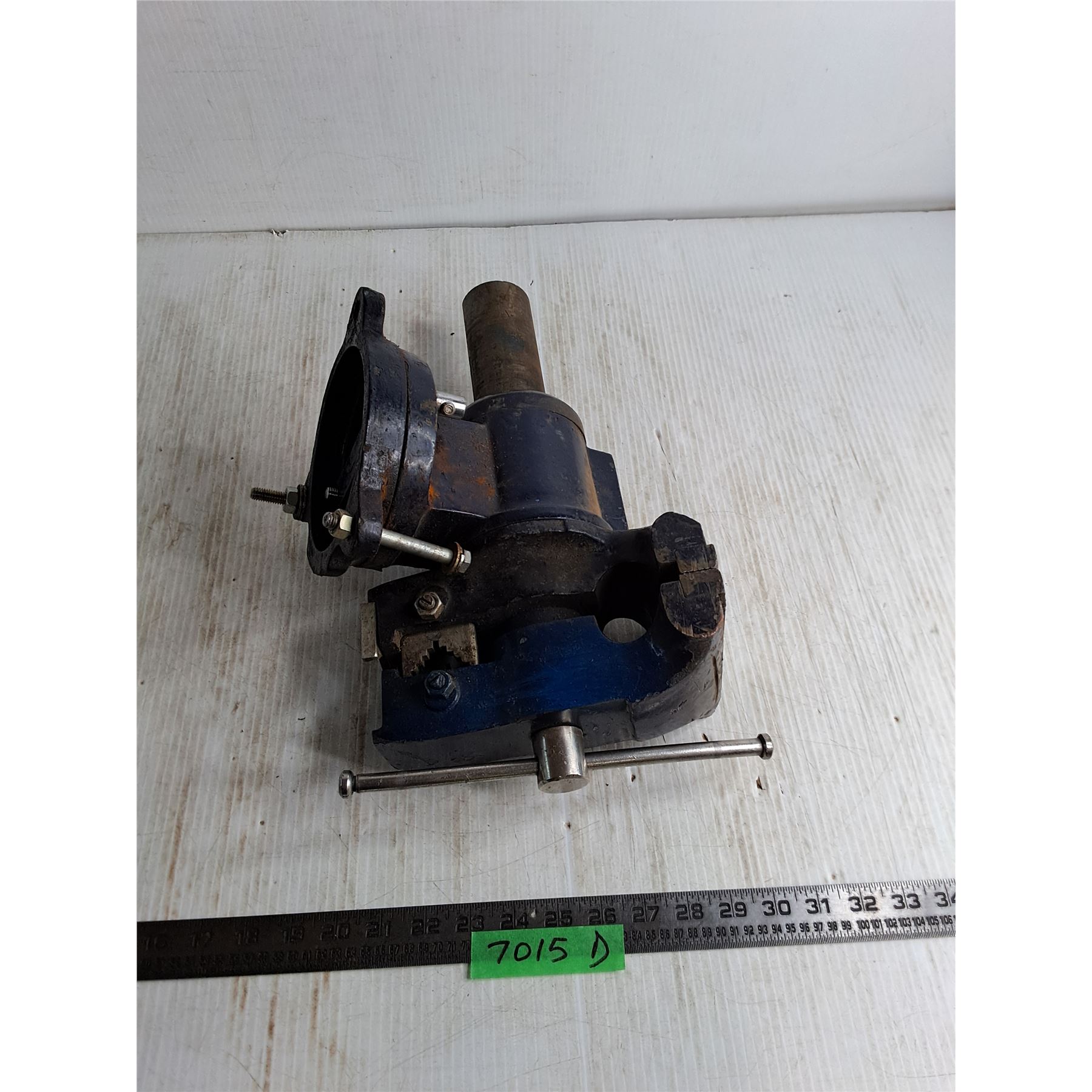 Strees Bench Bench Vise - 16