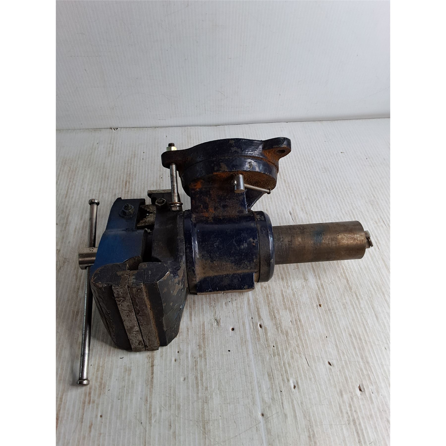 Strees Bench Bench Vise - 16