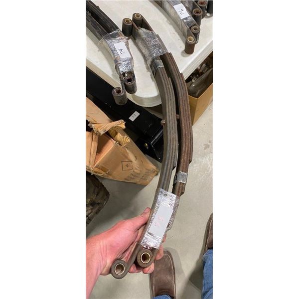 PAIR OF 26IN TRAILER LEAF SPRINGS