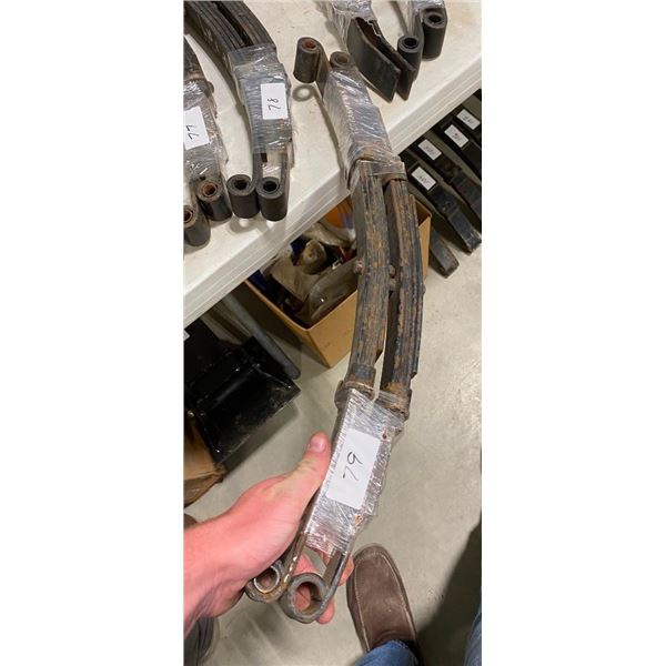 PAIR OF 24IN TRAILER LEAF SPRINGS