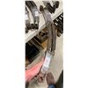 Image 1 : PAIR OF 24IN TRAILER LEAF SPRINGS