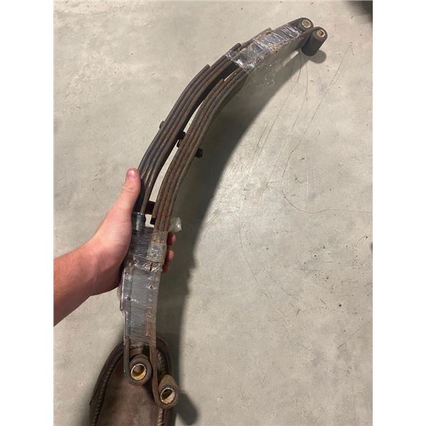 PAIR OF 26IN TRAILER LEAF SPRINGS