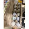 Image 1 : 12 GOLF BALLS
