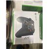 Image 1 : XBOX ONE CONTROLLER
