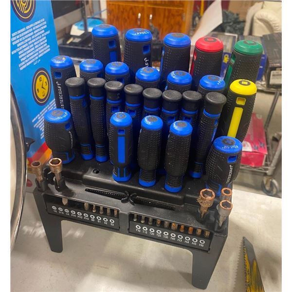 SET OF MASTERCRAFT SCREWDRIVERS