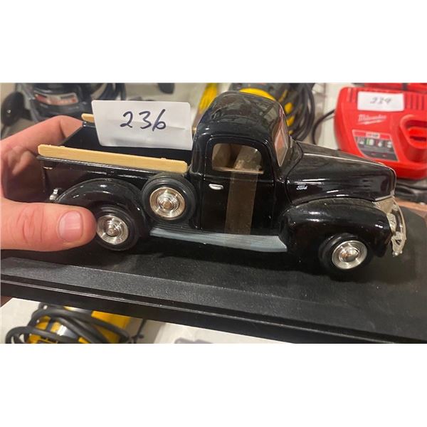 COLLECTIBLE TRUCK