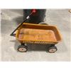 Image 1 : LITTLE RED EXPRESS WAGON