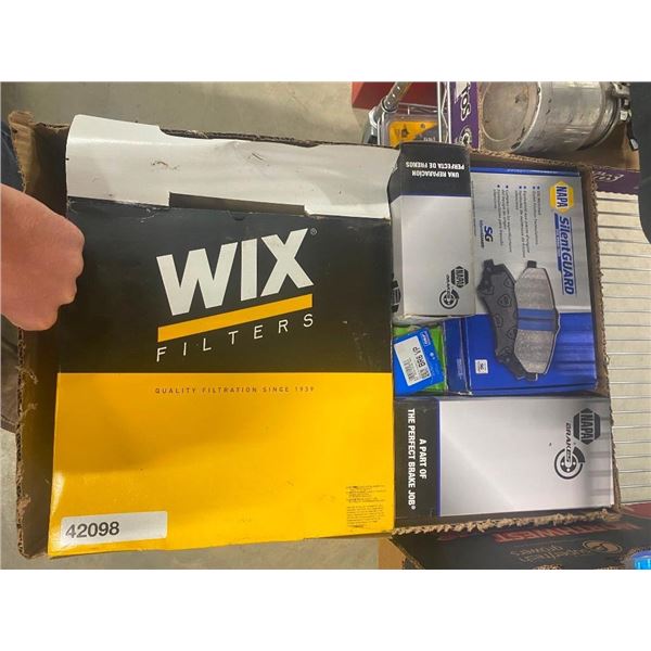 BOX OF ASSORTED CAR PARTS