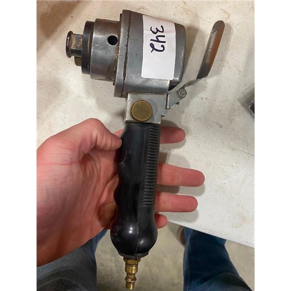 DUAL ACTION AIR SANDER