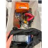 Image 1 : BOX LOT