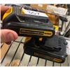 Image 1 : 2 DEWALT BATTERIES