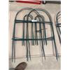 Image 1 : 6 TOMATO GROWING FENCES